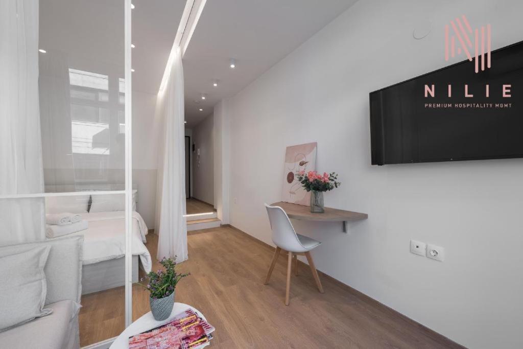 V1 Boutique Rooms, Nilie Hospitality Mgmt เทสซาโลนิกิ ภายนอก รูปภาพ